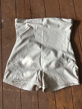 High-Rise Cream Women’s Stretch Shorts